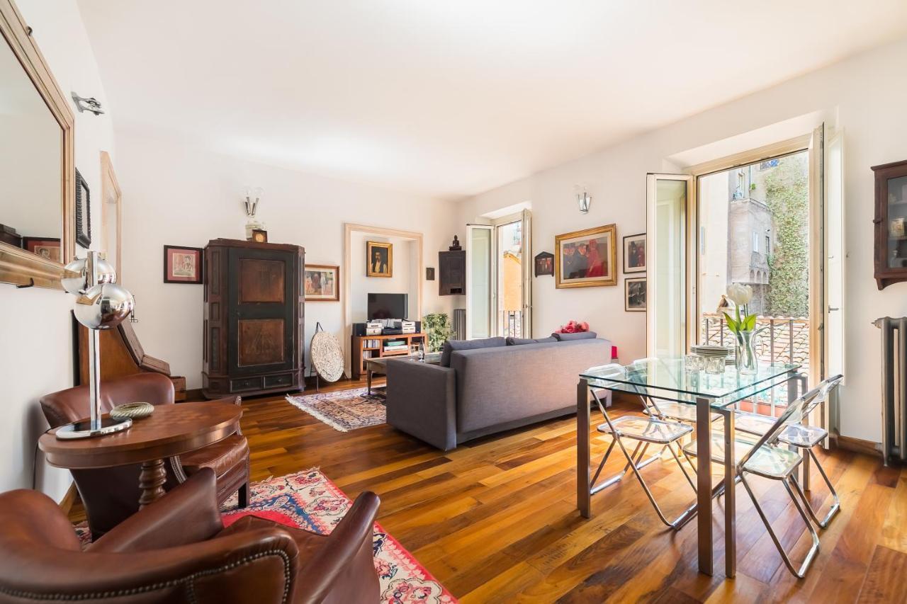 Apartamento R.C. Cappellari Charming Campo De Fiori Roma Exterior foto
