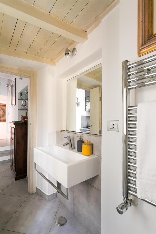 Apartamento R.C. Cappellari Charming Campo De Fiori Roma Exterior foto